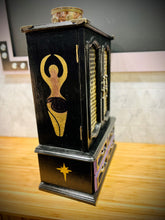 Load image into Gallery viewer, Third Eye Magik Eagle Priestess Spell Box
