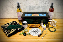 Load image into Gallery viewer, Third Eye Magik Lion Young Beginner Spell Box
