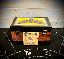 Load image into Gallery viewer, Third Eye Magik Owl Spell Box

