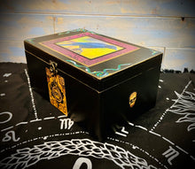Load image into Gallery viewer, Third Eye Magik Raven Spell Box
